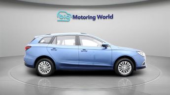 MG MG5 EXCLUSIVE