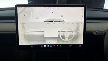 Tesla Model Y BASE