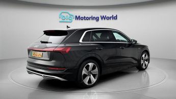 Audi e-tron QUATTRO S LINE