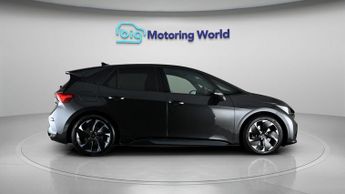 CUPRA Born V2