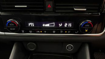 Nissan Qashqai DIG-T N-CONNECTA DCT