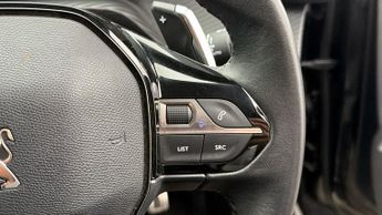 Peugeot 208 PURETECH ALLURE PREMIUM PLUS S/S