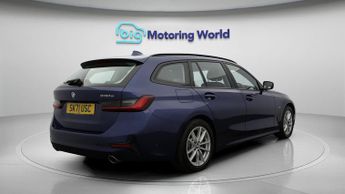 BMW 3 Series 330E SE PRO