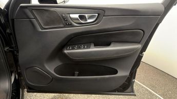 Volvo XC60 B4 PLUS AWD