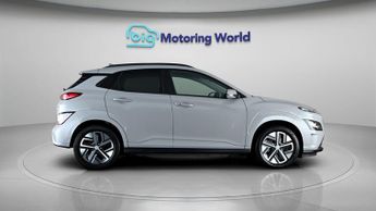 Hyundai KONA PREMIUM
