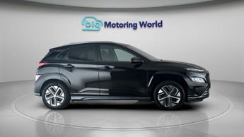 Hyundai KONA PREMIUM
