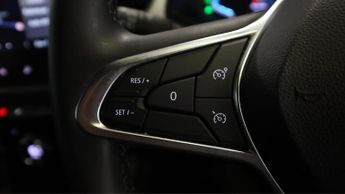Renault Captur TECHNO E-TECH