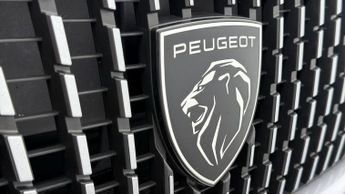 Peugeot 2008 PURETECH EAT8 S/S GT