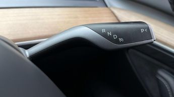 Tesla Model 3 MODEL 3