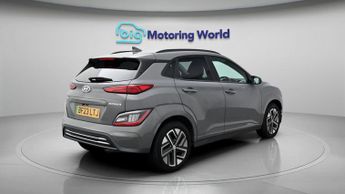 Hyundai KONA PREMIUM