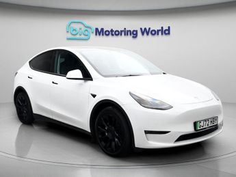 Tesla Model Y LONG RANGE AWD