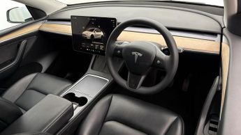 Tesla Model Y LONG RANGE AWD