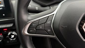 Renault Clio TECHNO E-TECH