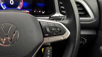 Volkswagen T-Roc LIFE TSI DSG