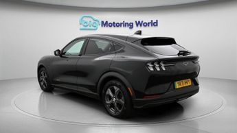 Ford Mustang Mach-E BASE