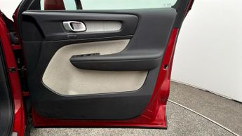 Volvo XC40 B4 INSCRIPTION AWD