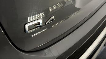 Audi Q4 e-tron S LINE