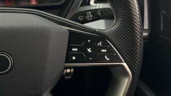 Audi Q4 e-tron S LINE