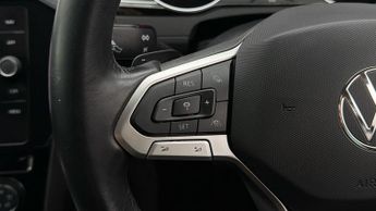 Volkswagen Passat SEL TSI EVO DSG