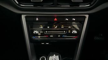 Volkswagen T-Roc LIFE TSI DSG