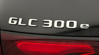 Mercedes-Benz GLC GLC 300 E 4MATIC AMG LINE PREMIUM PLUS