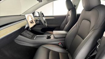 Tesla Model Y LONG RANGE AWD