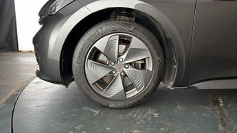 CUPRA Born V1