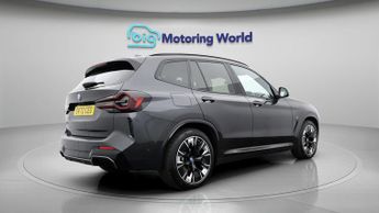 BMW iX3 M SPORT PRO