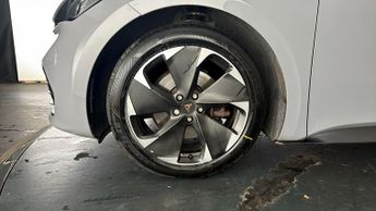 CUPRA Born V2