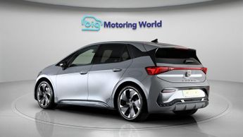 CUPRA Born V2