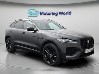 Jaguar F-PACE R-DYNAMIC SE BLACK