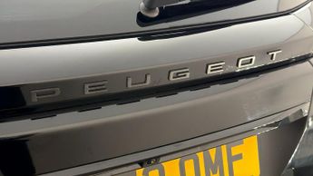 Peugeot 2008 PURETECH EAT8 S/S ALLURE