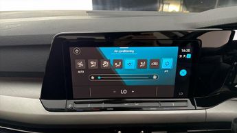 Volkswagen Golf LIFE TDI DSG