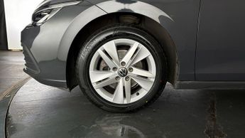 Volkswagen Golf LIFE TDI DSG