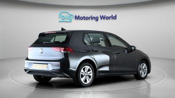 Volkswagen Golf LIFE TDI DSG
