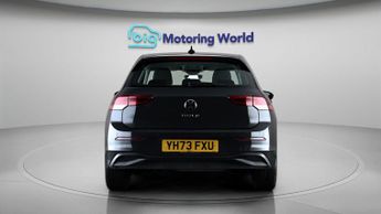 Volkswagen Golf LIFE TDI DSG