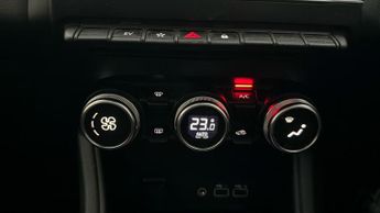 Renault Captur TECHNO E-TECH