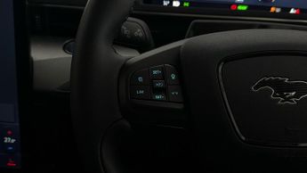 Ford Mustang Mach-E SELECT