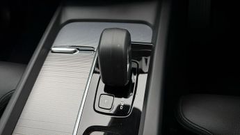 Volvo XC60 RECHARGE T6 PLUS AWD