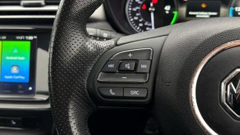 MG MG5 EXCLUSIVE