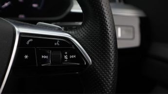 Audi e-tron QUATTRO BLACK EDITION