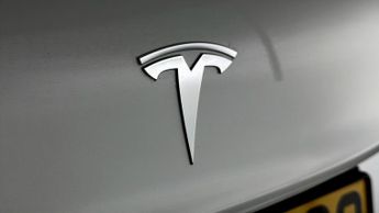 Tesla Model 3 LONG RANGE