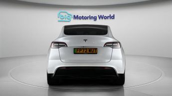 Tesla Model Y BASE