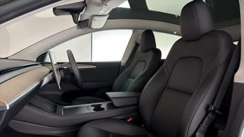 Tesla Model Y BASE