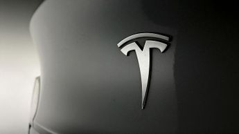 Tesla Model Y BASE