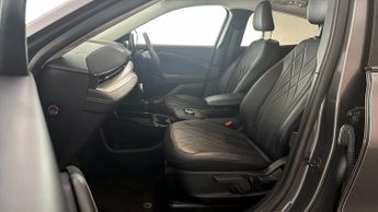 Ford Mustang Mach-E SELECT