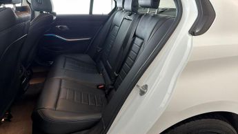BMW 3 Series 330E SPORT PRO
