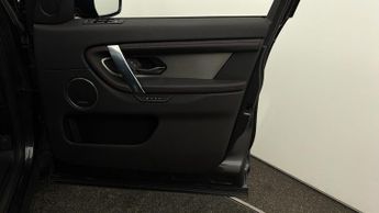 Land Rover Discovery Sport R-DYNAMIC SE