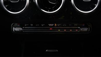 Mercedes-Benz GLA GLA 200 AMG LINE EXECUTIVE