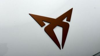 CUPRA Born V2